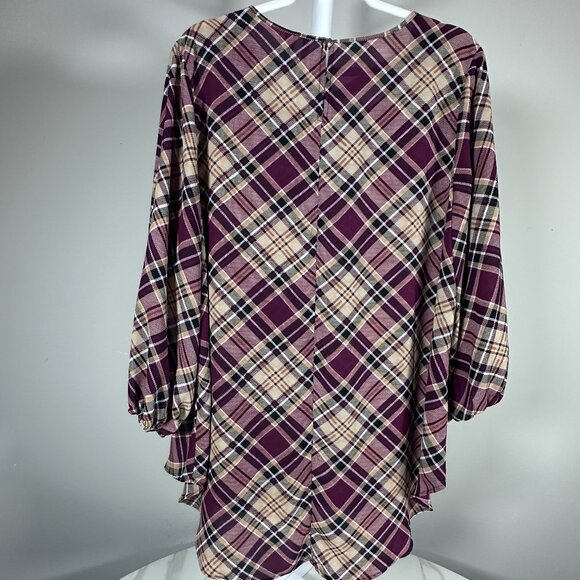 Hi-Lo Plaid Tunic Top - Picture 4 of 7